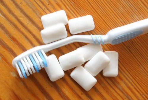Пользу жвачки приравняли к действию зубной щетки